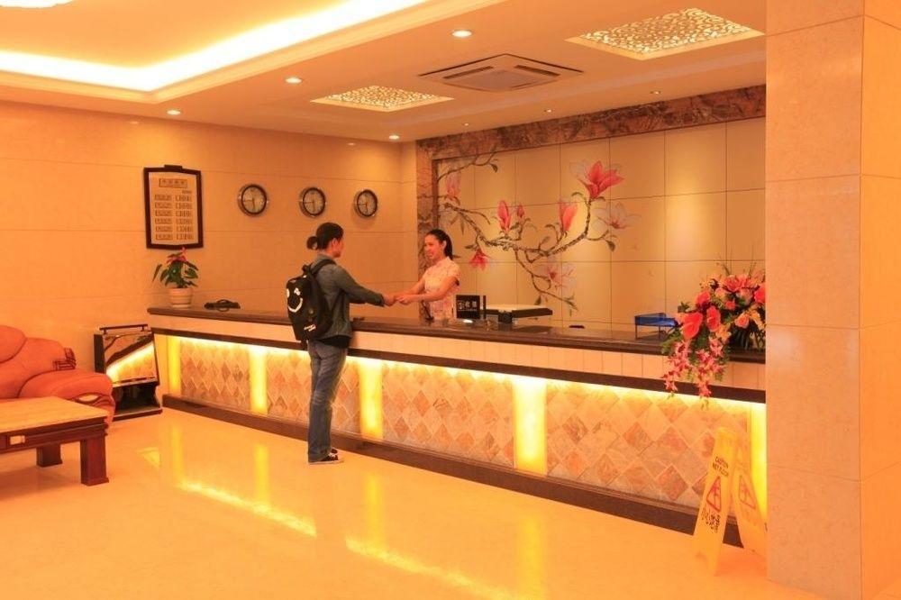Yangshuo Hua Xiang Man Ting West Street Hotel Екстериор снимка