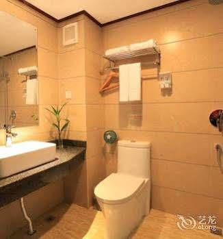Yangshuo Hua Xiang Man Ting West Street Hotel Екстериор снимка