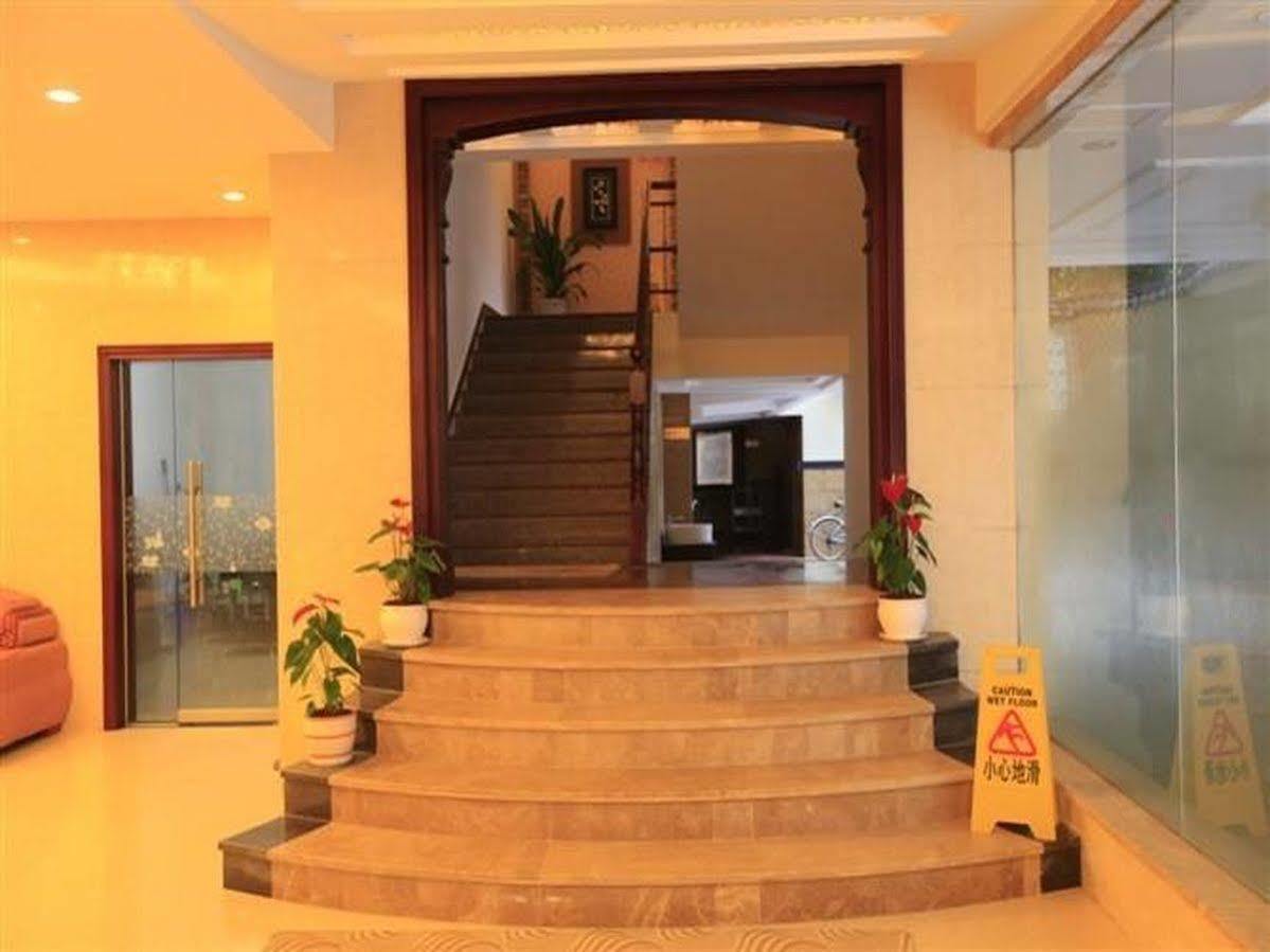 Yangshuo Hua Xiang Man Ting West Street Hotel Екстериор снимка